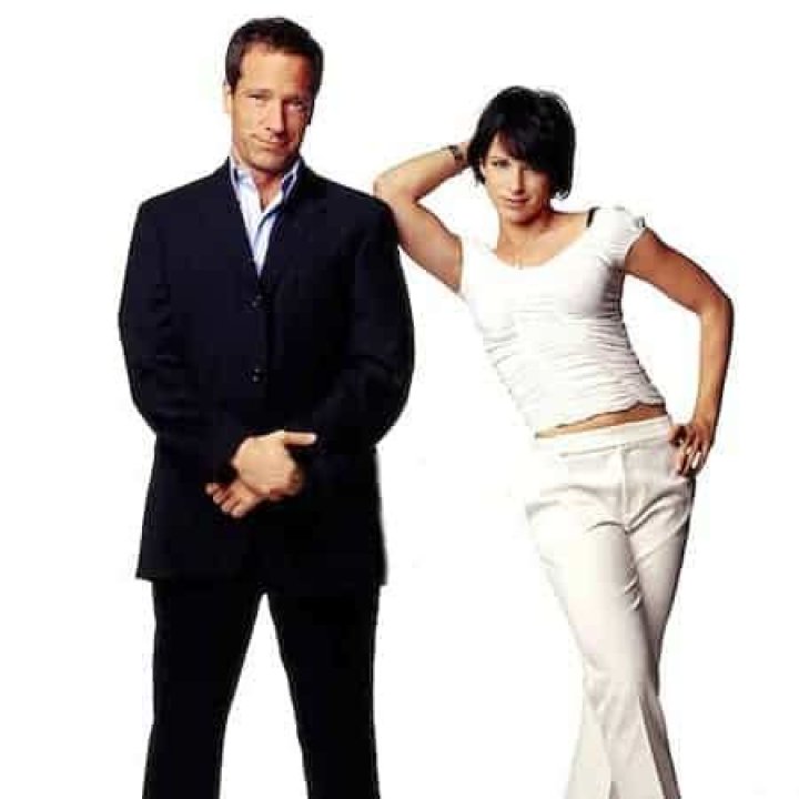 Is Mike Rowe married? Find about his wife, girlfriend, dating history, family, Gay, Net Worth. 2022