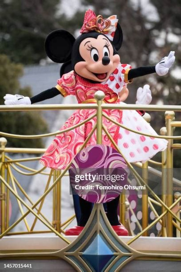 ¿Minnie Mouse es la novia o la hermana de Mickey? – Celebrity.fm