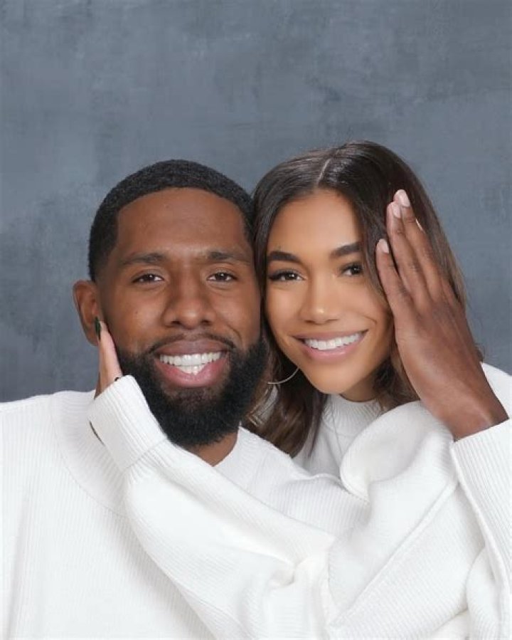 Is Paige Hurd married? – Celebrity.fm – #1 Official Stars, Business & People Network, Wiki, Success story, Biography & Quotes