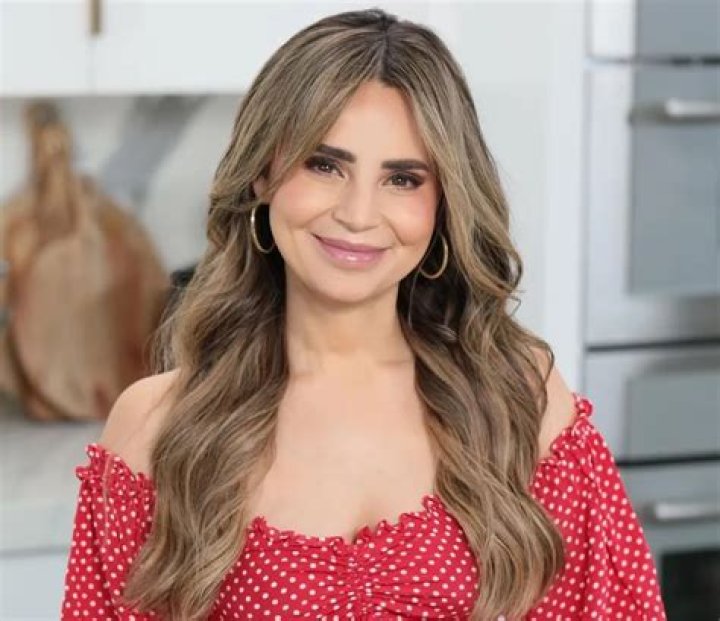 Is Rosanna Pansino rich?