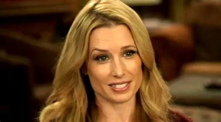 Is Shawnee Smith Married? Her Bio, Age, Husband, Family, Net worth, Wiki and IMDb