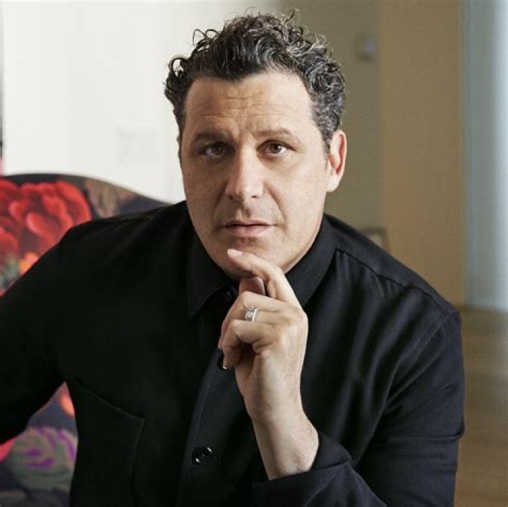 Isaac Mizrahi (Nhà thiết kế thời trang) - Tuổi, Sinh nhật, Tiểu sử, Gia đình, Tài sản, Chiều cao & Hơn thế nữa