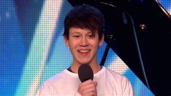 Isaac Waddington (Pop Singer) - Age, Birthday, Bio, Facts, Family, Net Worth, Height & More