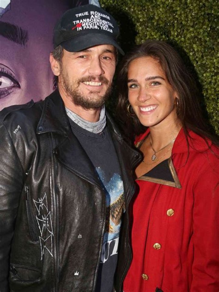 Who is Isabel Pakzad? Wiki, Biography, Ethnicity, Parents, Age, Height, Boyfriend, Net Worth & More