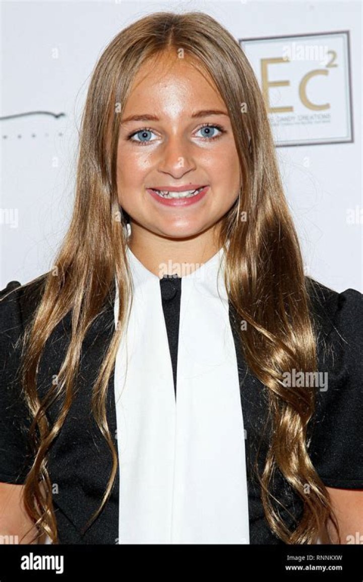 Isabella Barrett Age | Wiki, Net worth, Bio, Height, Boyfriend?