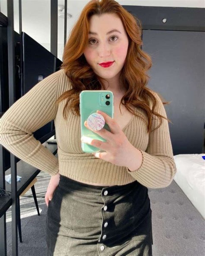 Who is Isla Moon? Wiki, Age, Net Worth, Boyfriend, Family, Height, Biography & More