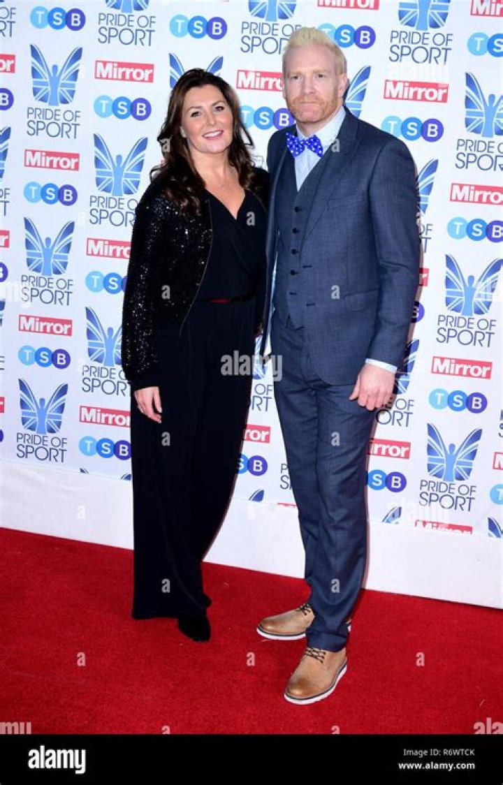 
Iwan Thomas Wife Who is Iwan Thomas Wife? 