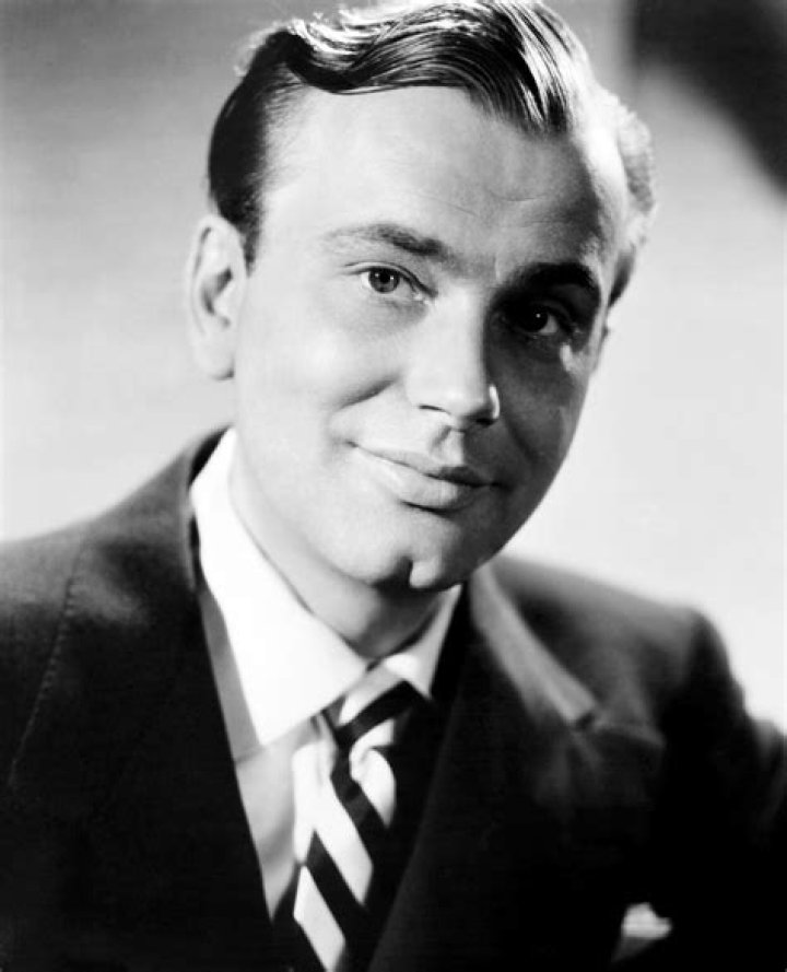 Jack Paar (TV Show Host) - Age, Birthday, Bio, Facts, Family, Net Worth, Height & More