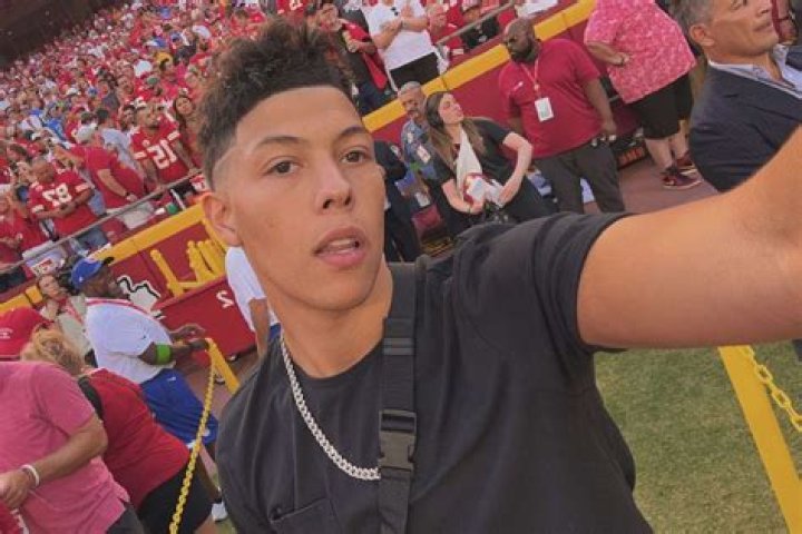Jackson Mahomes (TikTok Star) - Age, Birthday, Bio, Facts, Family, Net Worth, Height & More