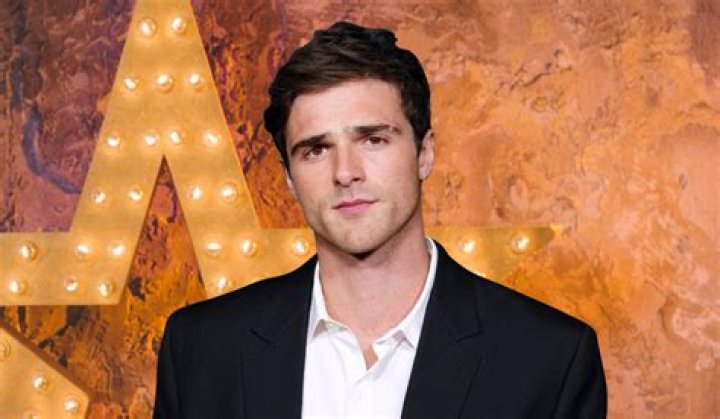 Jacob Elordi Height, Age, Boyfriend, Biography, Wiki, Net Worth