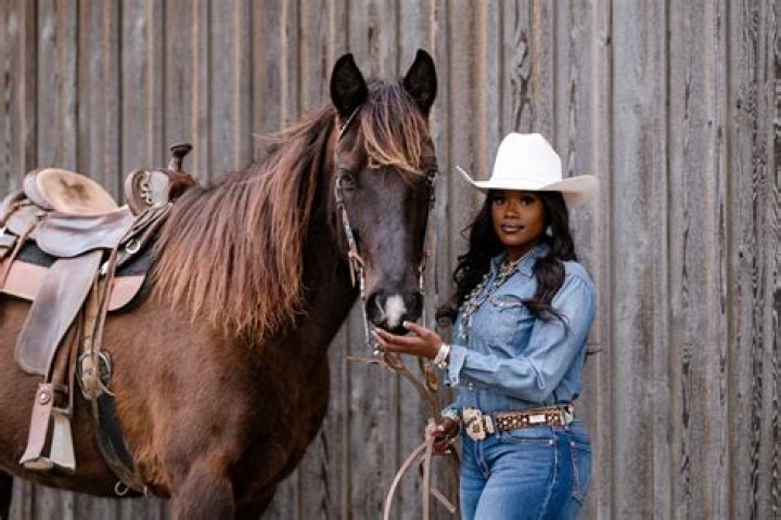 Ja’Dayia Kursh (TikTok Star) - Age, Birthday, Bio, Facts, Family, Net Worth, Height & More