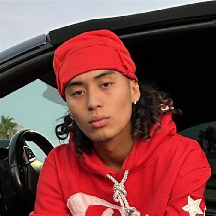 Jaden Rabago (TikTok Star) - Age, Birthday, Bio, Facts, Family, Net Worth, Height & More
