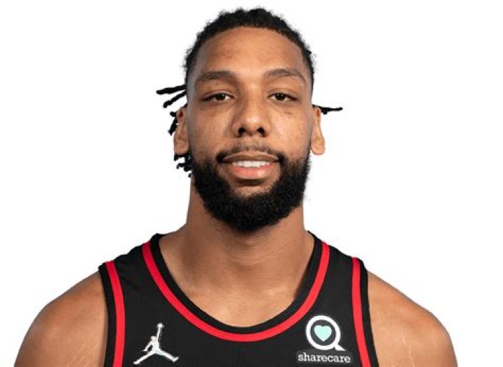 Jahlil Okafor (Basketball Player) - Umur, Ulang Tahun, Bio, Fakta, Keluarga, Kekayaan Bersih, Tinggi Badan & Lainnya