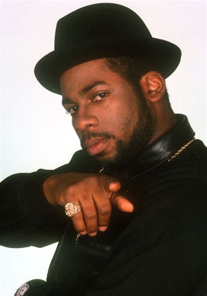 Jam Master Jay (Music Producer) - Age, Birthday, Bio, Facts, Family, Net Worth, Height & More