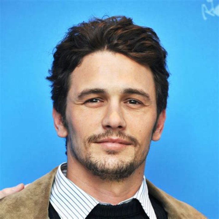How tall is James Franco