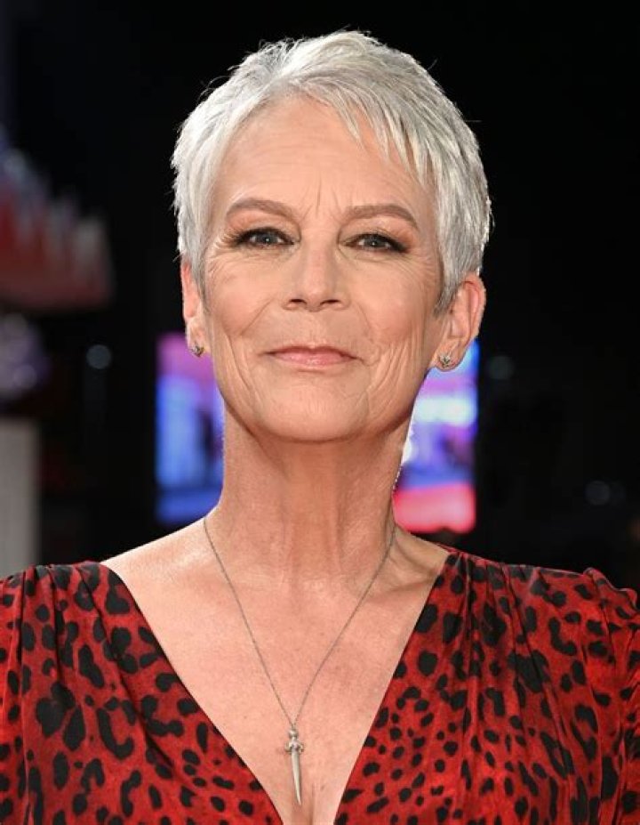 Jamie Lee Curtis Biography, Age, Height, Husband, Net Worth, Family