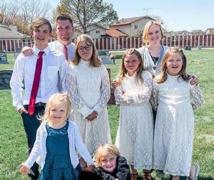 Jamie Yeager (YouTube Star) - Age, Birthday, Bio, Facts, Family, Net Worth, Height & More