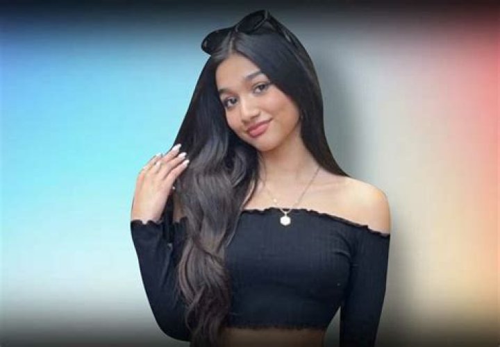 Jasmine Mir (YouTube Star) - Age, Birthday, Bio, Facts, Family, Net Worth, Height & More