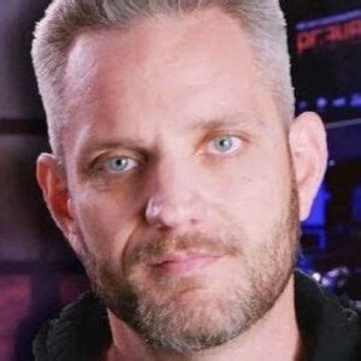 JayzTwoCents Biography | Age, Wiki, Net worth, Bio, Height, Wife, Marriage|
