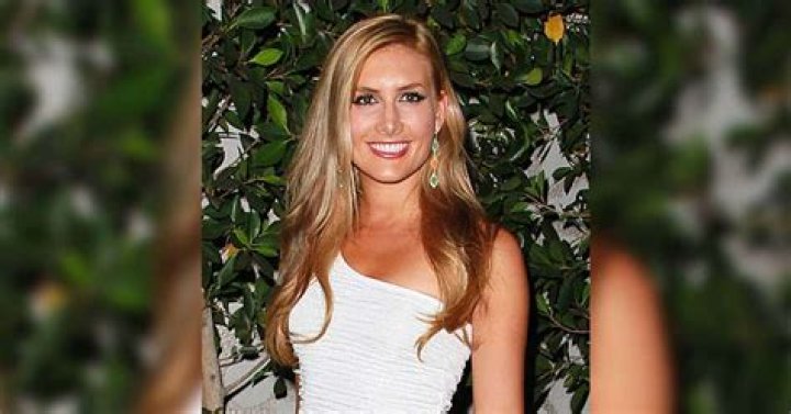 Jen Bunney (Reality Star) - Age, Birthday, Bio, Facts, Family, Net Worth, Height & More