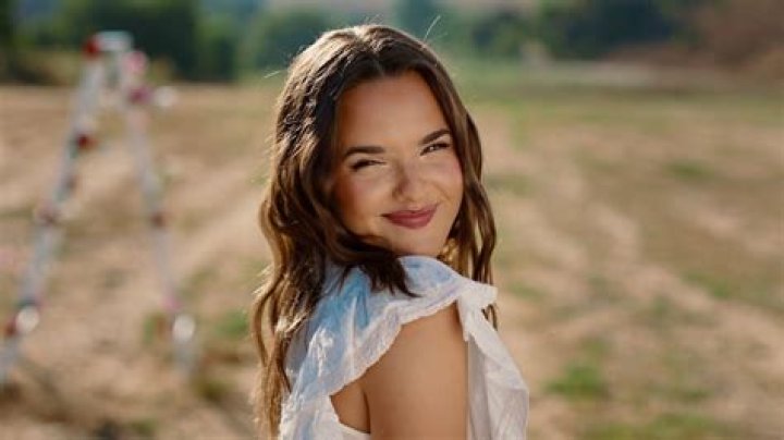 Jenna Raine Bio | Age, Wiki, Height, Parents, Boyfriend?, Net worth|