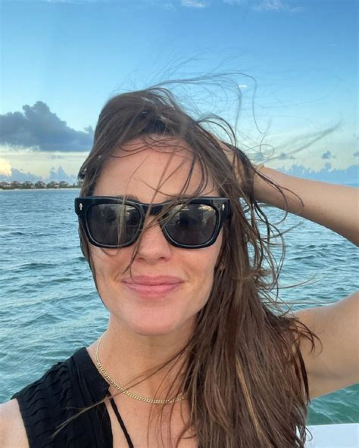 13 Going on Beauty! Jennifer Garner’s Glam-Free Photos Are Stunning: See Her With No Makeup 