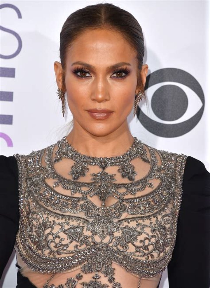 Jennifer Lopez Shares Sexy Bedroom Photo — Is It for Drake?