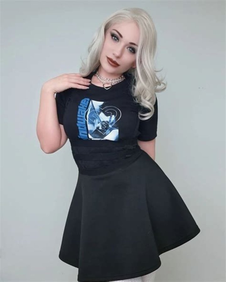 
Jennifer Van Damsel Height, Weight, Net Worth, Age, Birthday, Wikipedia, Who, Nationality, Biography 