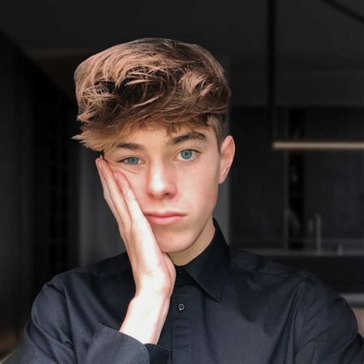 Who is Jeremy Hutchins? Wiki, Height, Age, Bio & Facts About YouTuber