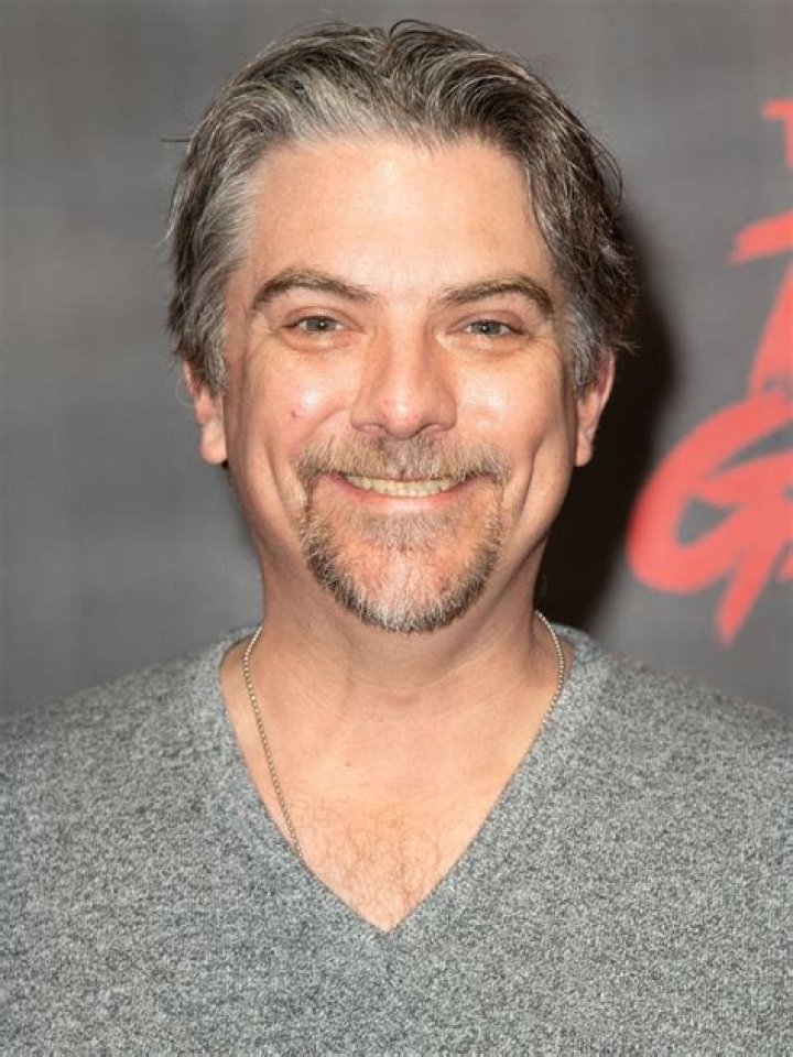 Jeremy Miller (TV Actor) - Age, Birthday, Bio, Facts, Family, Net Worth, Height & More