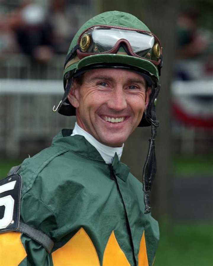 Jerry D. Bailey (Horse Jockey) - Age, Birthday, Bio, Facts, Family, Net Worth, Height & More