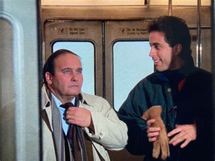 Jerry Seinfeld Painfully Denies Kesha a Hug Three Times — and We Feel Awkward