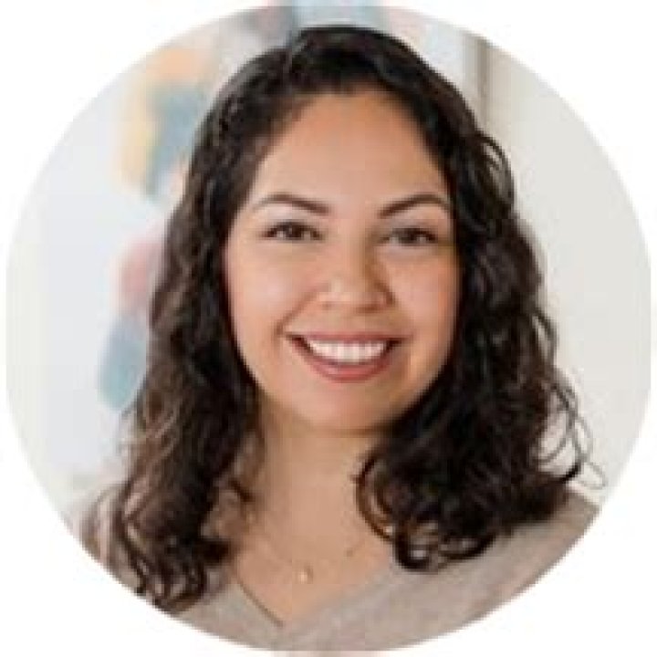 Jessica Carlos Biography, Age, Height, Husband, Net Worth, Family