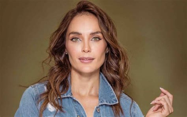 Jessica Decote (TV Actress) - Age, Birthday, Bio, Facts, Family, Net Worth, Height & More