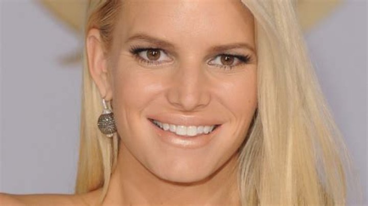 Scary Skinny!Jessica Simpson Looks Gaunt, Has Bruises in Latest Instagram Pic!