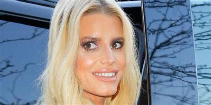 Jessica Simpson Shares Shocking ‘Unrecognizable’ Photo From the Day She Decided to Quit Drinking and Get Sober
