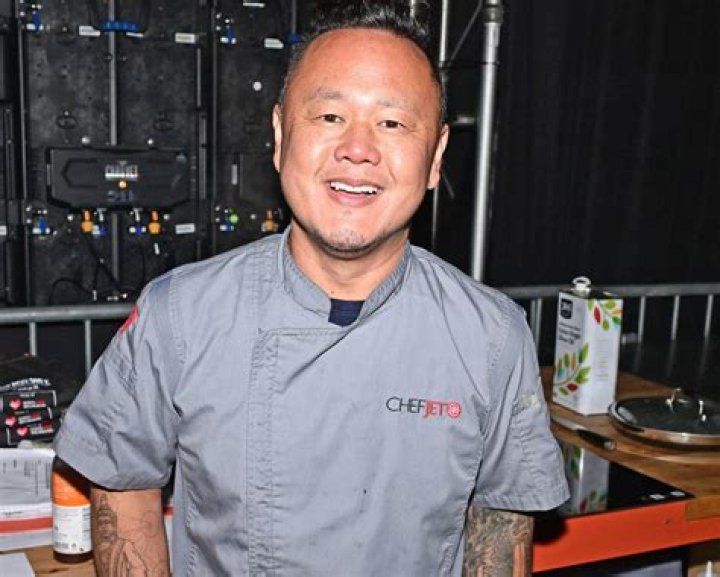 Jet Tila biografía, edad, altura, esposo, net worth, familia