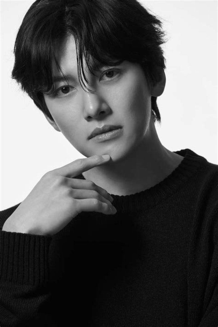 Ji Chang-wook (TV Actor) - Age, Birthday, Bio, Facts, Family, Net Worth, Height & More