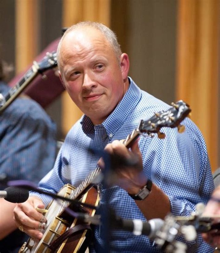 Jim Mills Biography, Age, Height, Wife, Net Worth, Family