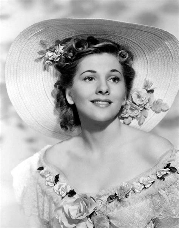 Joan Fontaine (Movie Actress) - Age, Birthday, Bio, Facts, Family, Net Worth, Height & More
