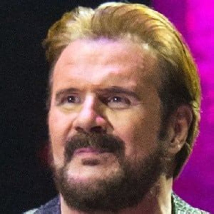 Joaquín Galán (World Music Singer) - Age, Birthday, Bio, Facts, Family, Net Worth, Height & More