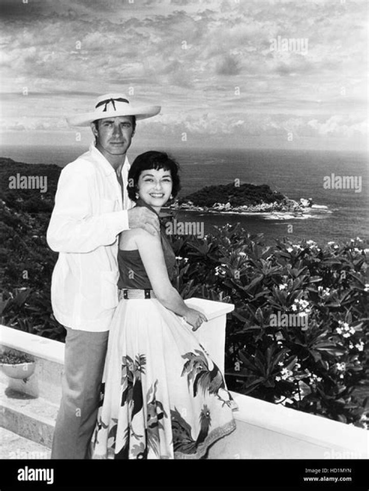 How tall is Jock Mahoney