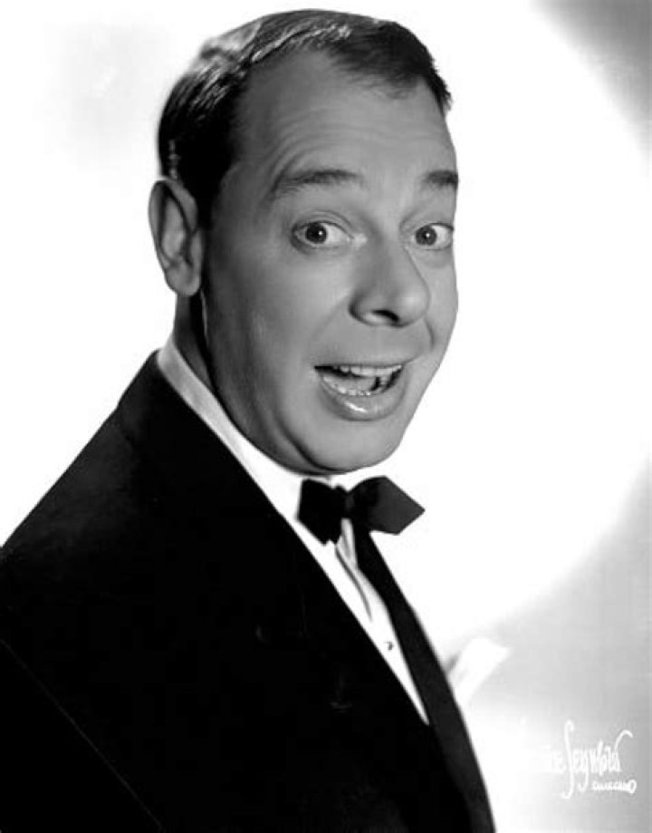 Joe E. Lewis (Comedian) - Age, Birthday, Bio, Facts, Family, Net Worth, Height & More