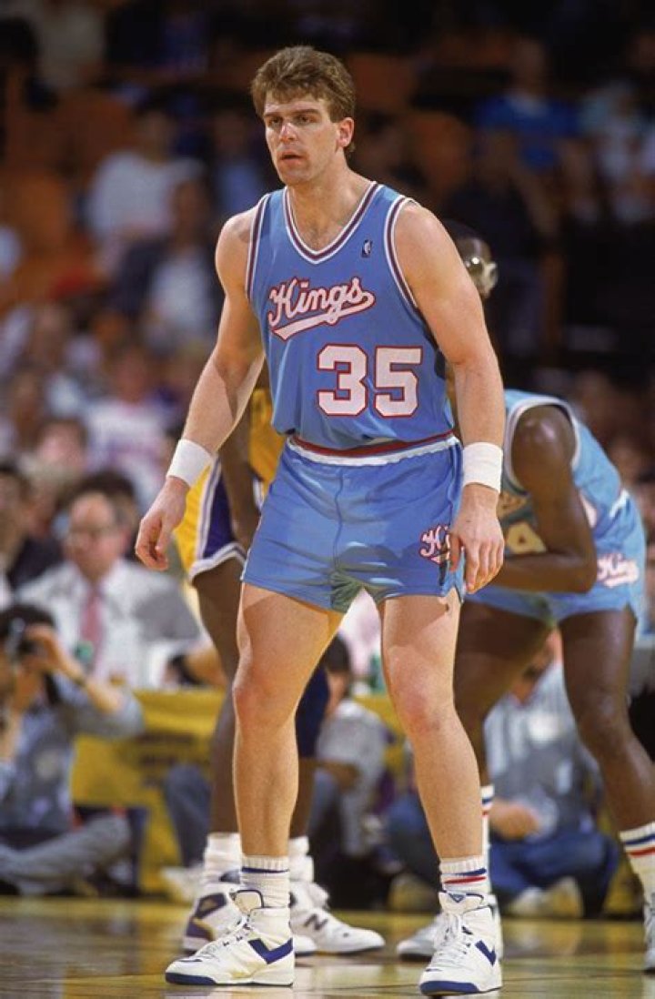 Joe Kleine (Basketball Player) - Age, Birthday, Bio, Facts, Family, Net Worth, Height & More