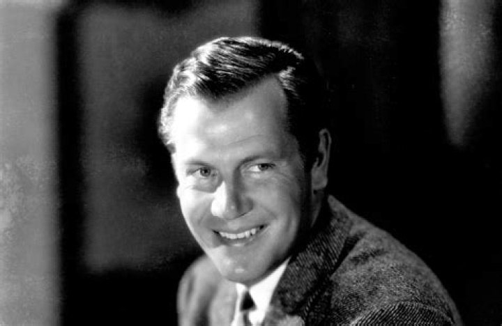 How tall is Joel McCrea