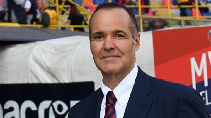 Joey Saputo (Sports Executive) - Age, Birthday, Bio, Facts, Family, Net Worth, Height & More