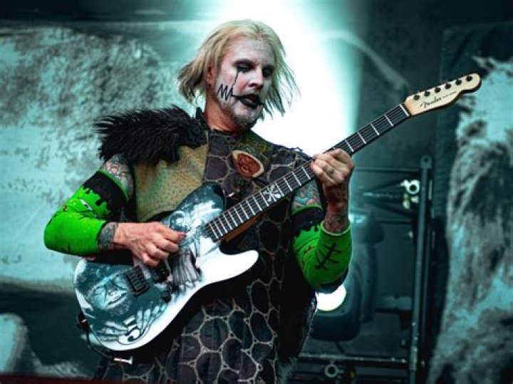 John 5 (Guitarist) - Age, Birthday, Bio, Facts, Family, Net Worth, Height & More