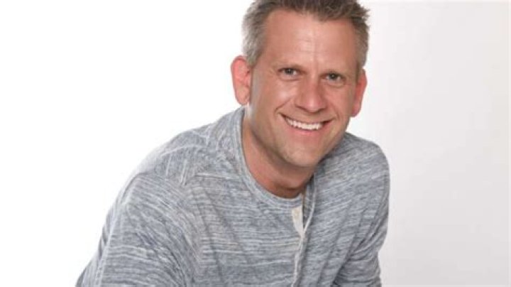 John Brenkus Biography, Age, Height, Wife, Net Worth, Family