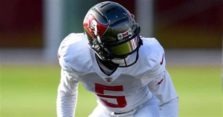 John Franklin III (Fußballspieler) - Alter, Geburtstag, Bio, Fakten, Familie, Vermögen, Größe & mehr