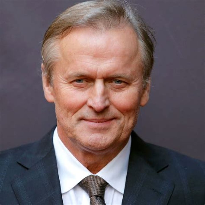 John Grisham Biography, Age, Height, Wife, Net Worth, Family